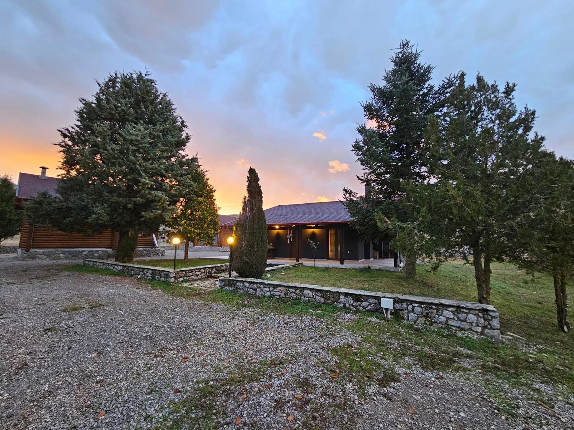 אראחובה Orino Livadi Mount Villa IV מראה חיצוני תמונה